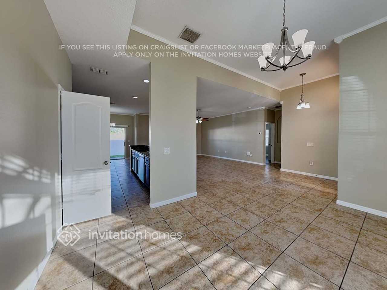 3884 Wood Thrush Dr - Photo 3 of 19