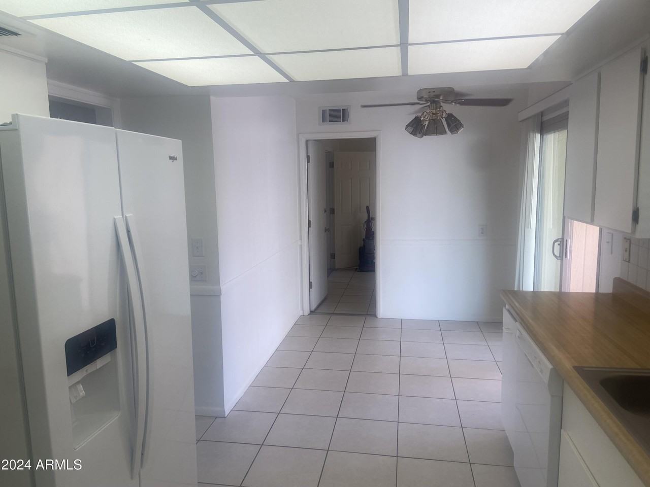 19226 N Keystone Dr - Photo 3 of 14