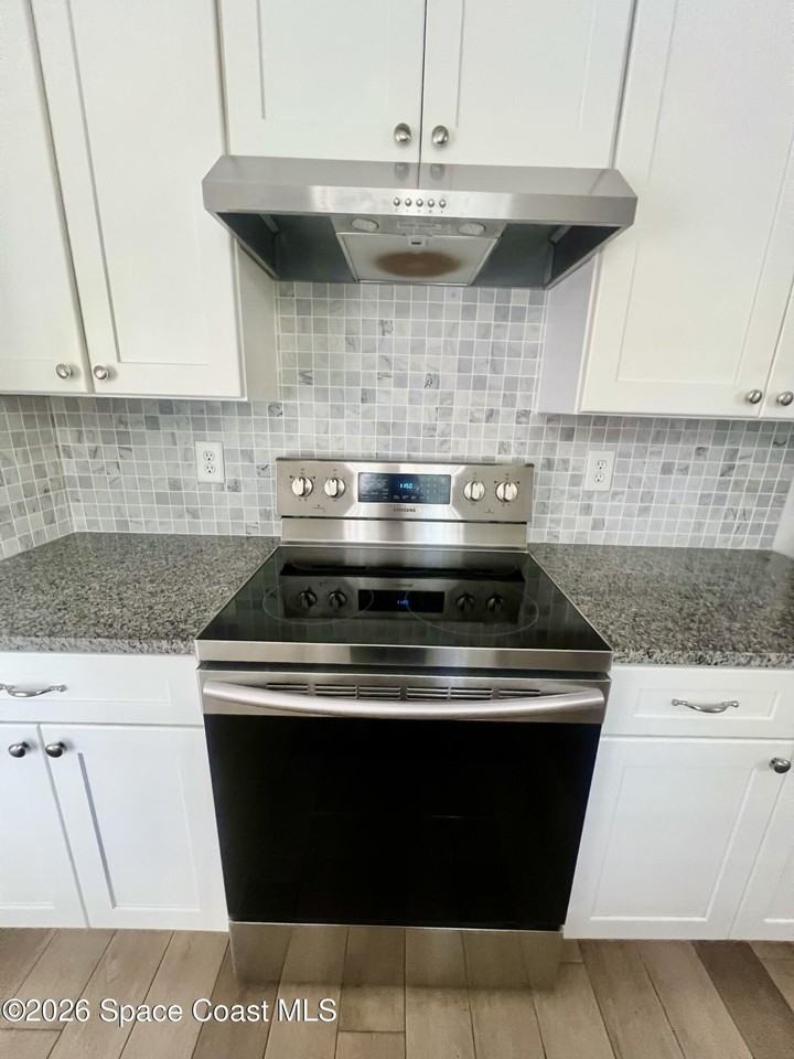 121 3rd Ave - Photo 5 of 19