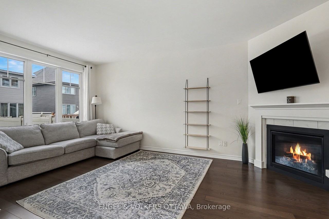 3987 Kelly Farm Dr - Photo 2 of 12