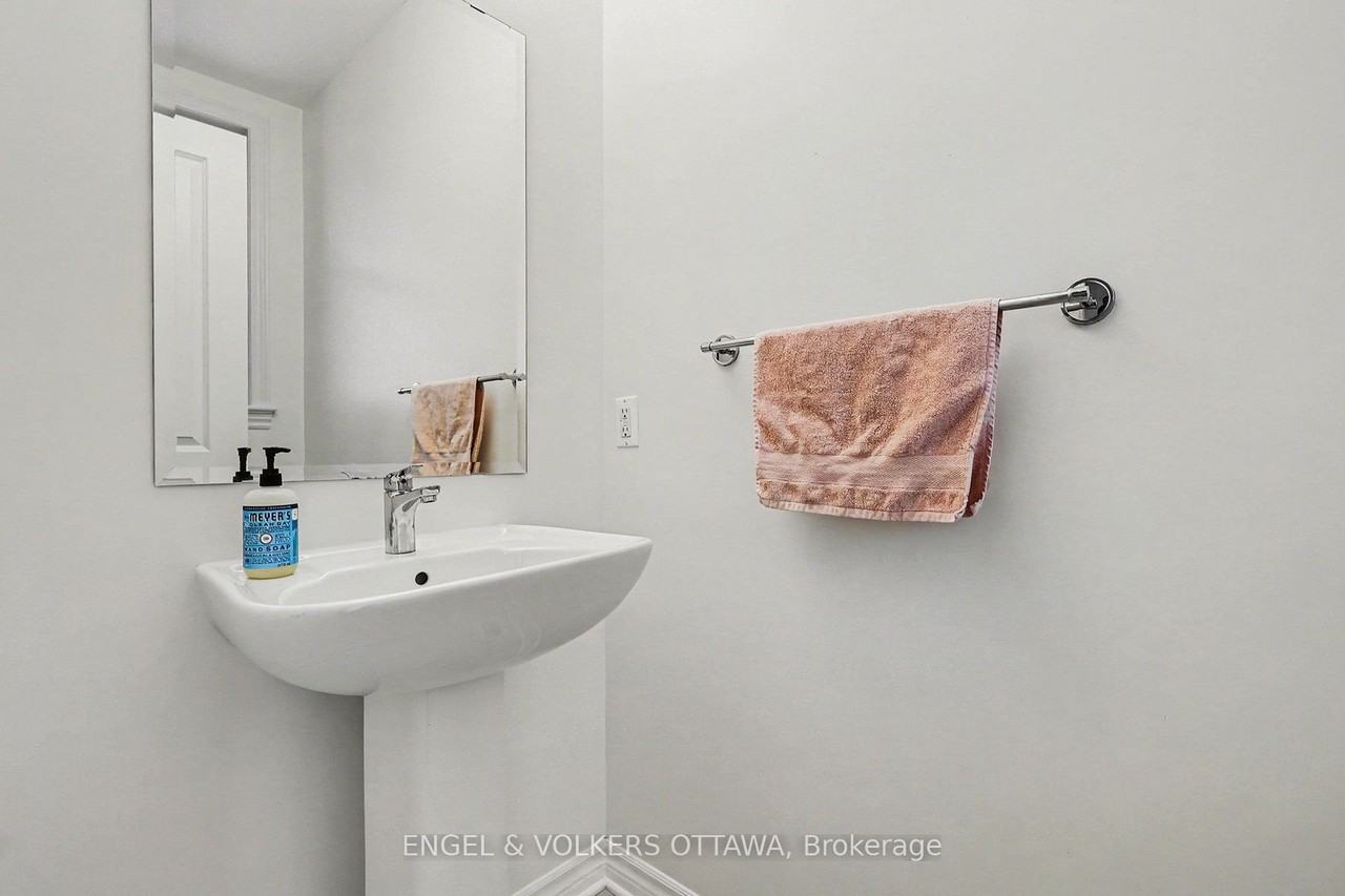 3987 Kelly Farm Dr - Photo 4 of 12