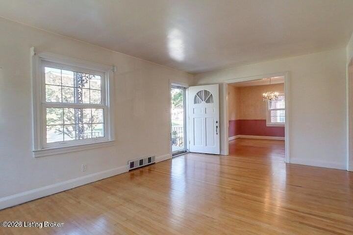 2126 Lancashire Ave - Photo 3 of 8