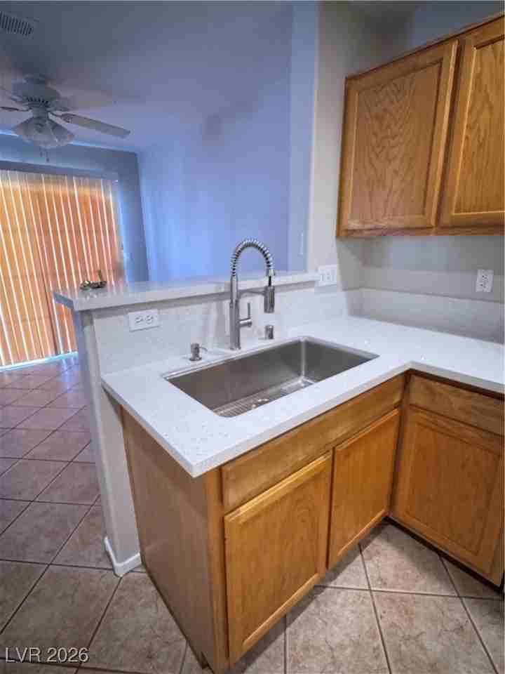 8221 Diamond Star Ct - Photo 5 of 33