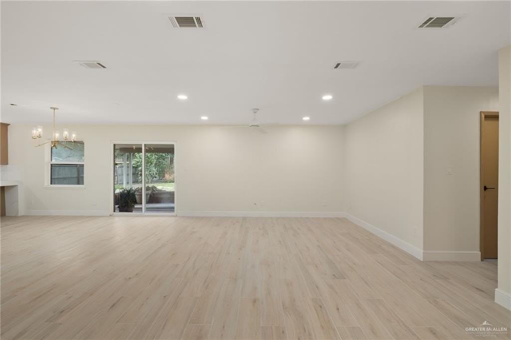 208 W Fern Ave - Photo 4 of 19