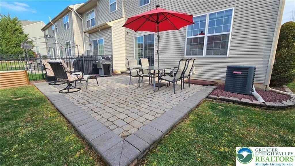 247 Milkweed Dr - Photo 5 of 32