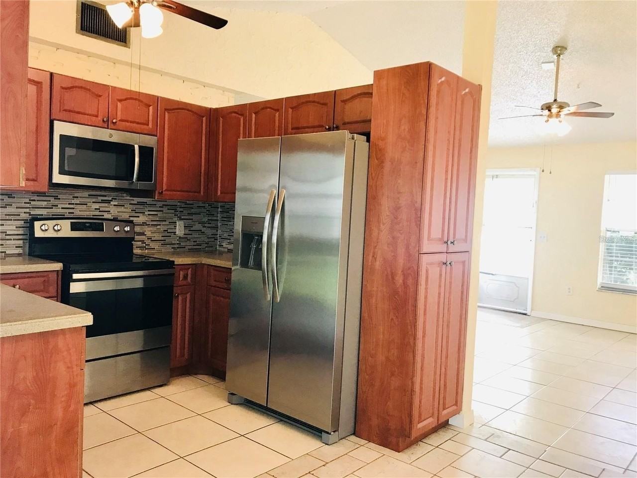 7045 Lassen Ave - Photo 7 of 38