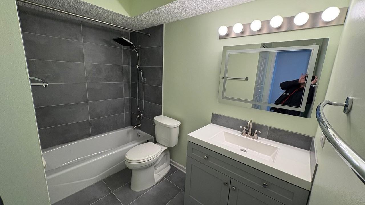 1125 Pleasant Run Dr Apt 806 #806 - Photo 3 of 9