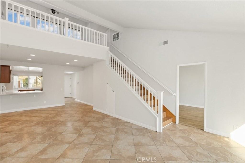 5136 Thorn Tree Ln - Photo 3 of 36