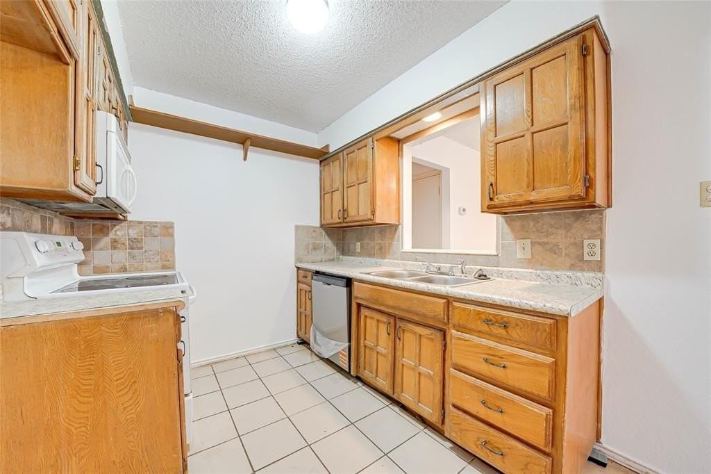 11323 Golden Triangle Cir - Photo 6 of 18