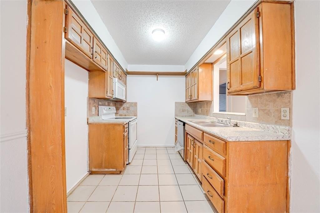 11323 Golden Triangle Cir - Photo 7 of 18