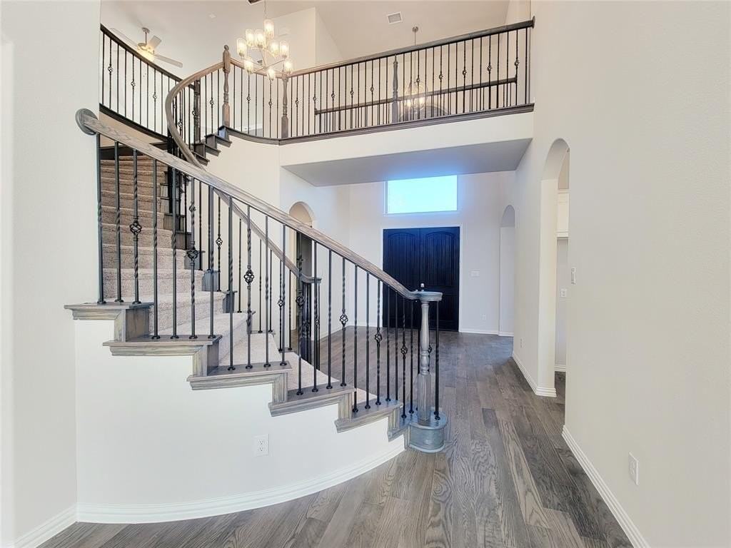 1220 Saint Peter Ln - Photo 4 of 40