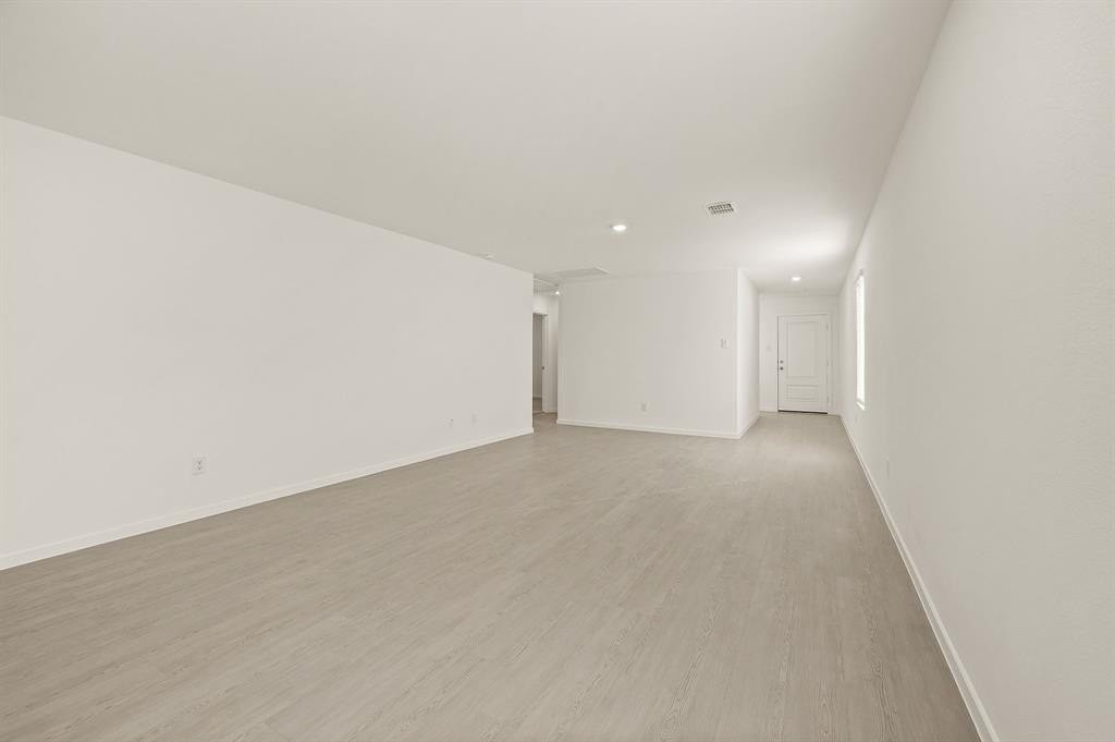 1340 Blazin Bronco Trl - Photo 7 of 38