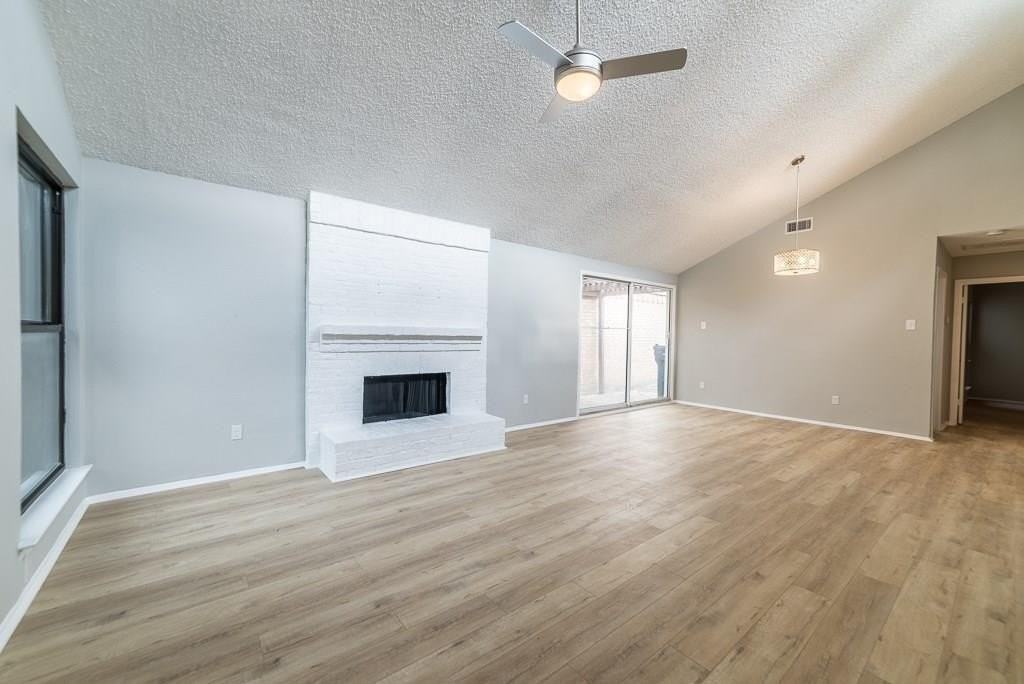 2915 Canis Cir - Photo 4 of 15