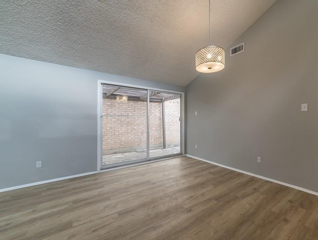 2915 Canis Cir - Photo 5 of 15