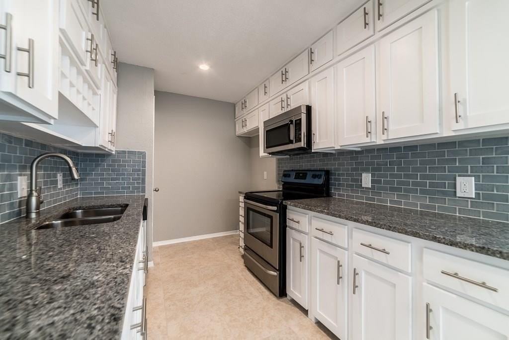 2915 Canis Cir - Photo 6 of 15