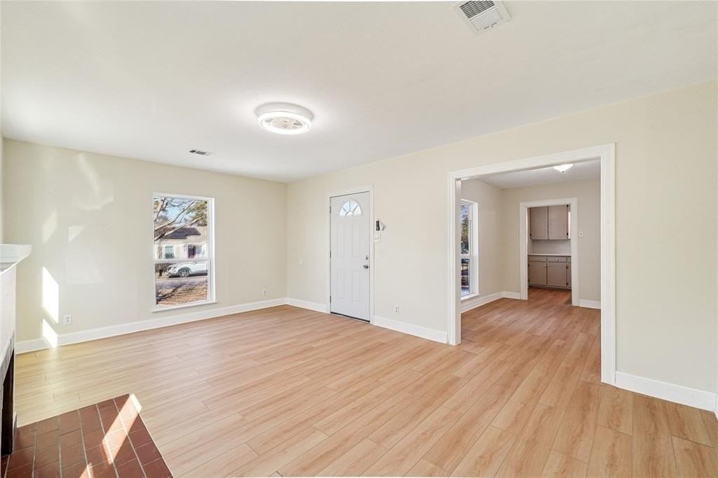 734 Genoa Ave - Photo 6 of 24