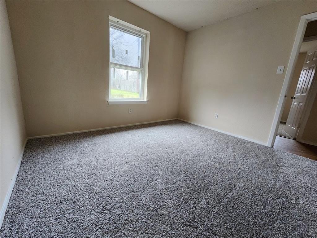 4304 S Cravens Rd - Photo 5 of 21