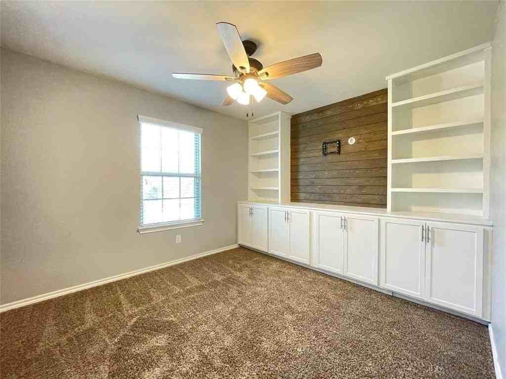 1331 Meadow Creek Dr - Photo 5 of 16