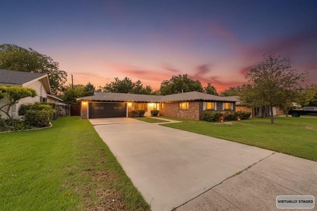 2325 Shady Grove Dr - Photo 2 of 27