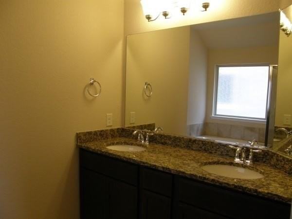 200 Rocky Pine Rd - Photo 3 of 10