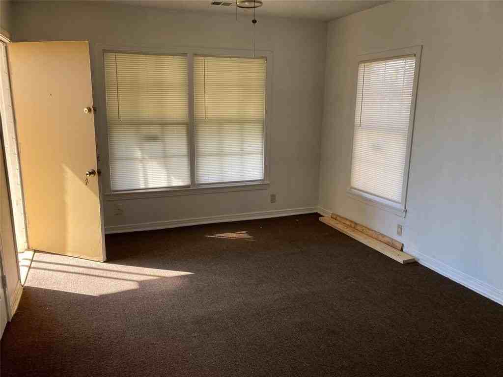 3608 S Marsalis Ave - Photo 3 of 6