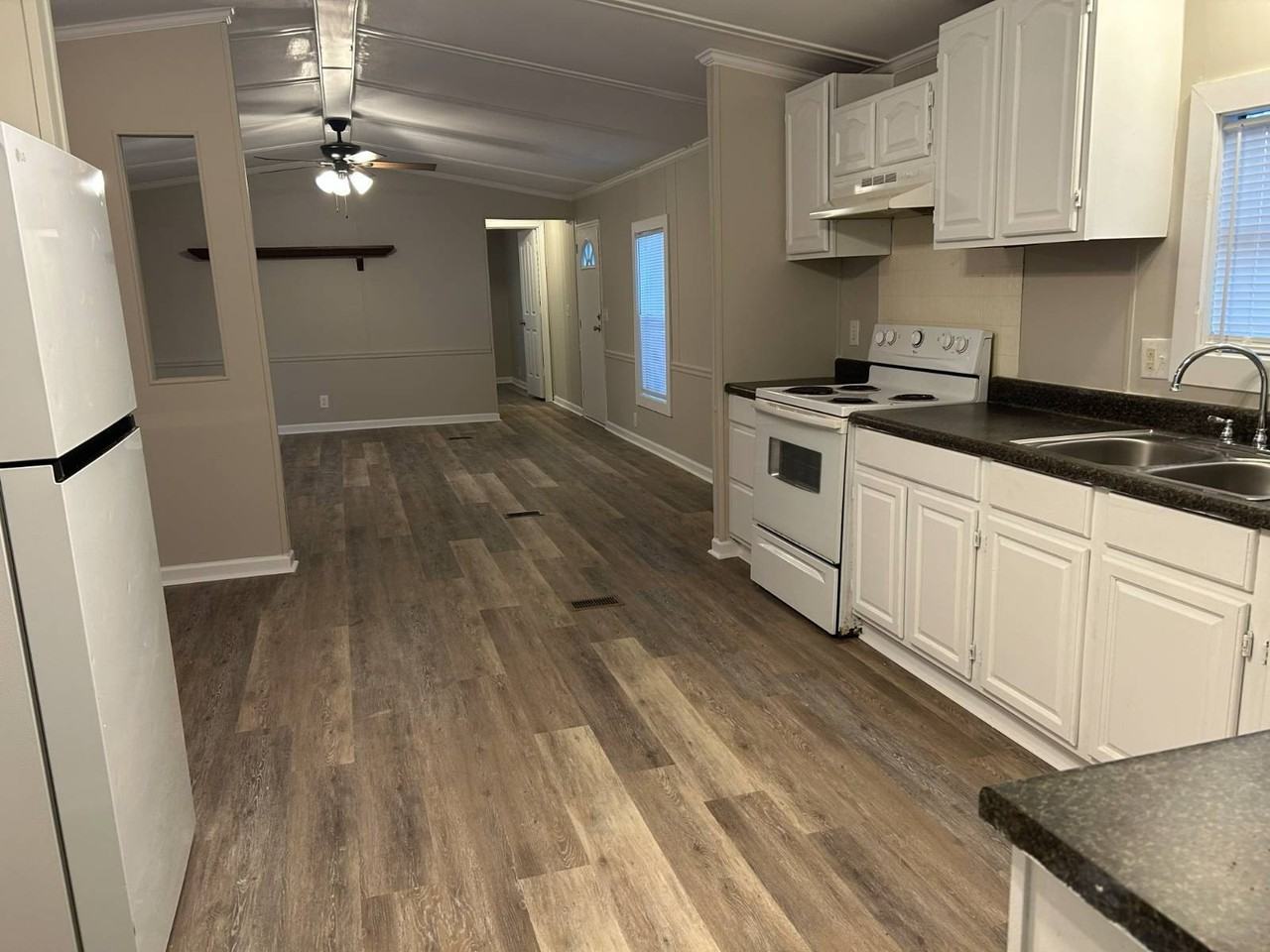 51 White Oak Vlg - Photo 2 of 11