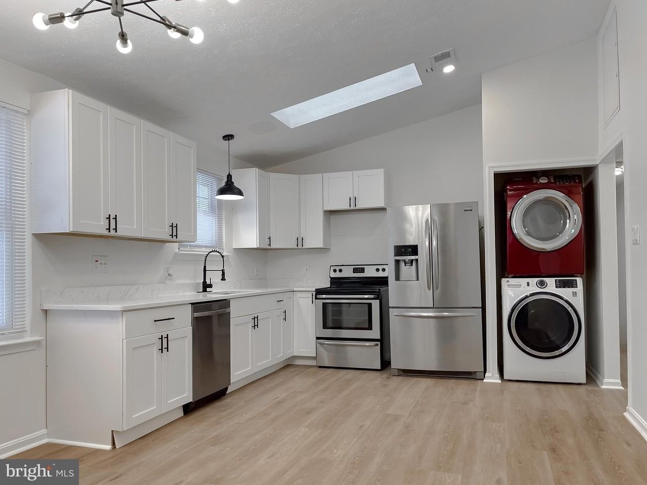 2094 Chapelside Ct - Photo 6 of 35