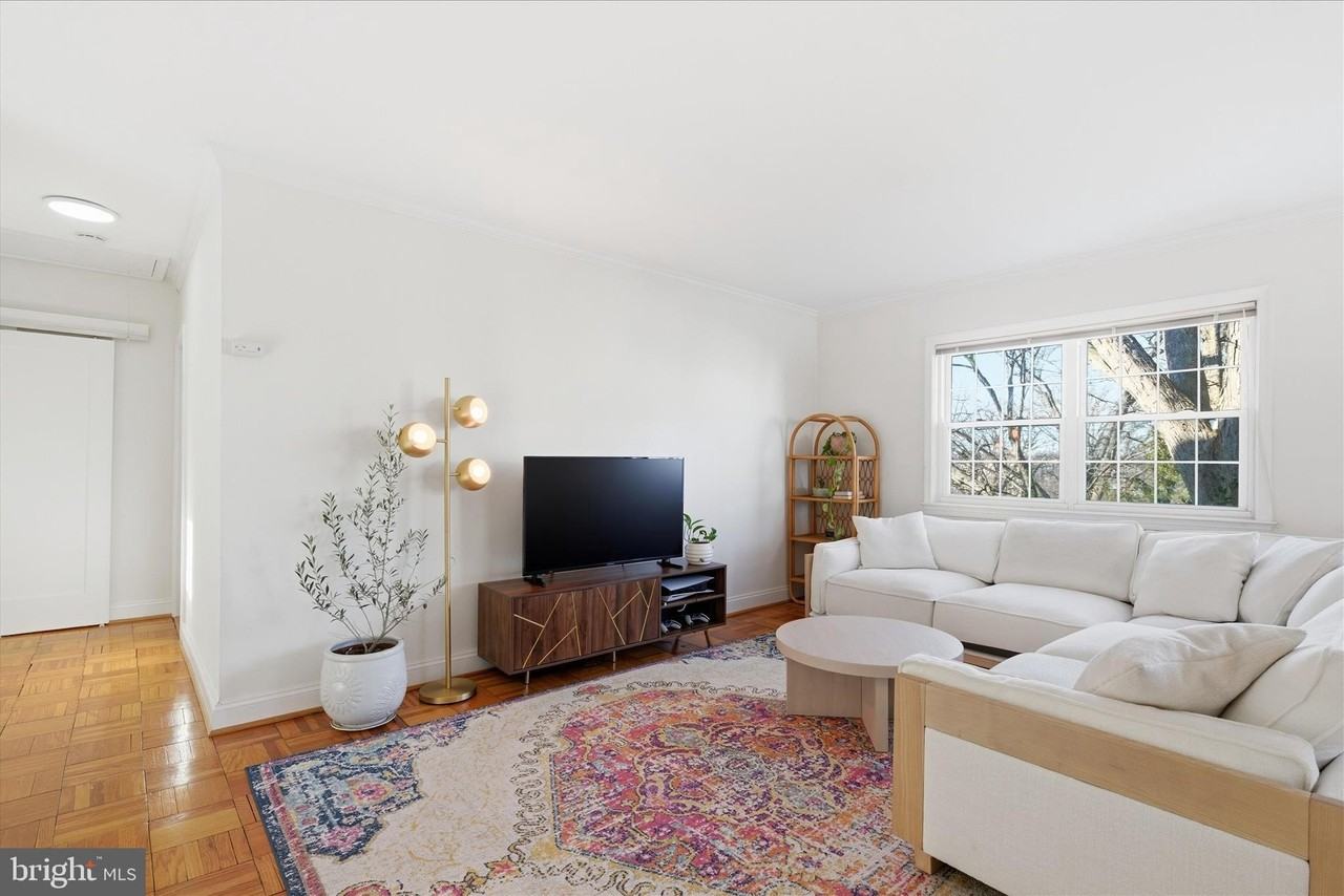 3470 Martha Custis Dr - Photo 5 of 17