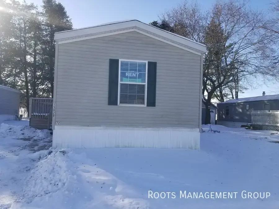 13029 Virginia Dr #72 - Photo 2 of 12