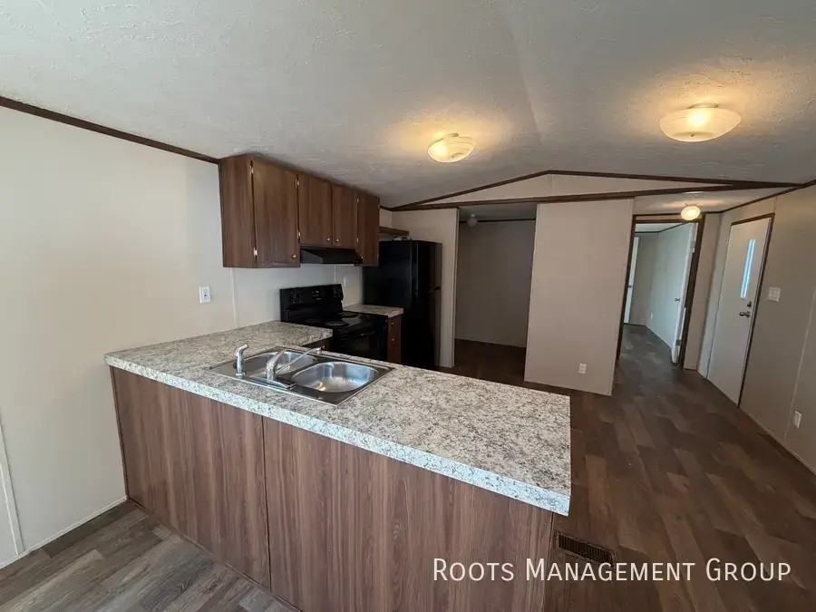 100 Becky Dr #100 - Photo 5 of 15