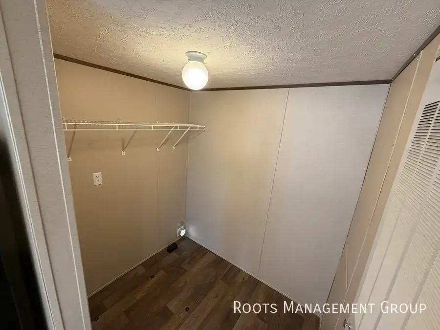 100 Becky Dr #100 - Photo 6 of 15