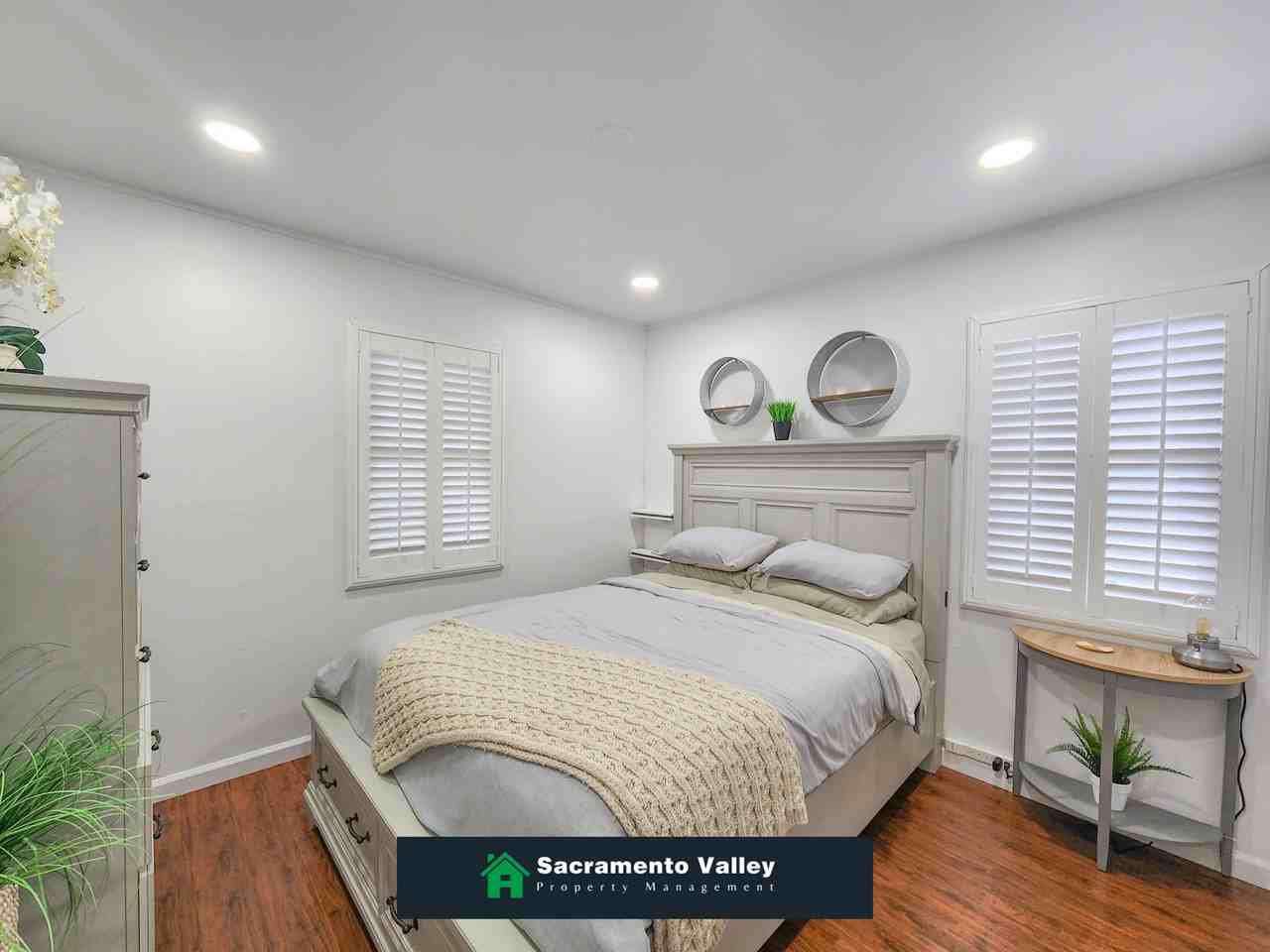 3500 Marjorie Way - Photo 3 of 14