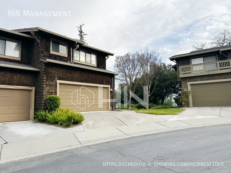 1098 Ocaso Camino - Photo 2 of 25