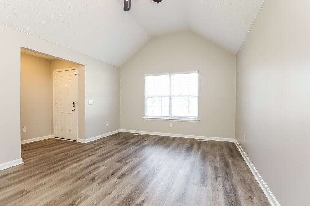 2718 Lincoya Dr - Photo 3 of 16