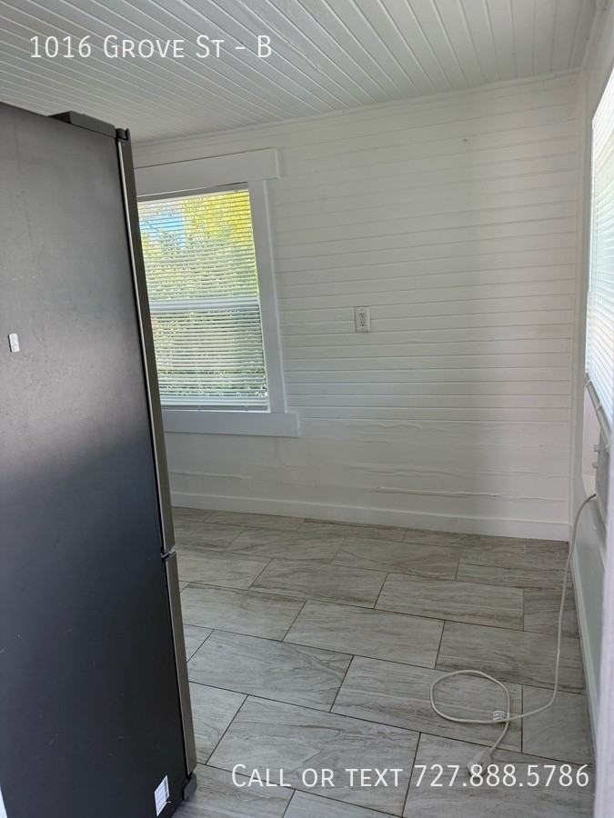 1016 Grove St #B - Photo 6 of 50