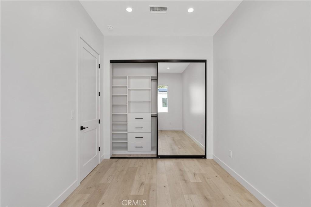 17313 Los Alimos St #173131-2 - Photo 3 of 6