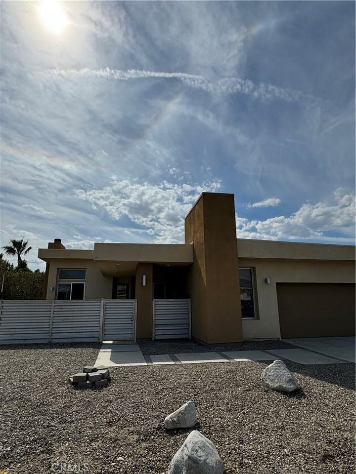 67643 Buckboard Ln #67643 - Photo 4 of 15