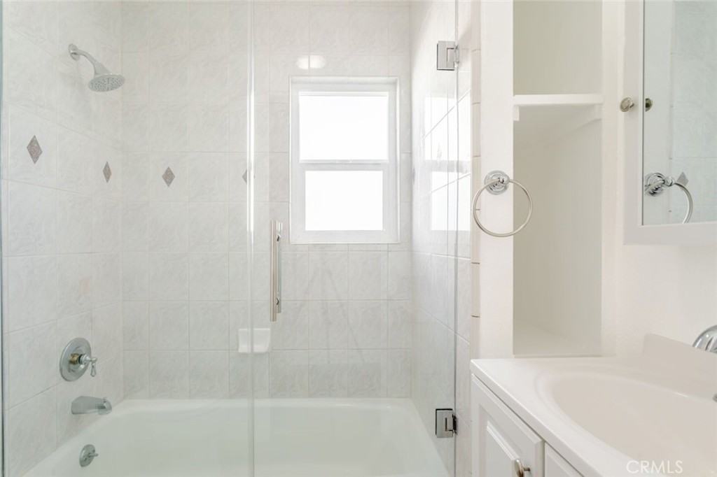 6226 Eileen Ave #6226 - Photo 7 of 38