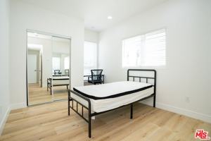 featured image of 1288 W 35th Pl #1288