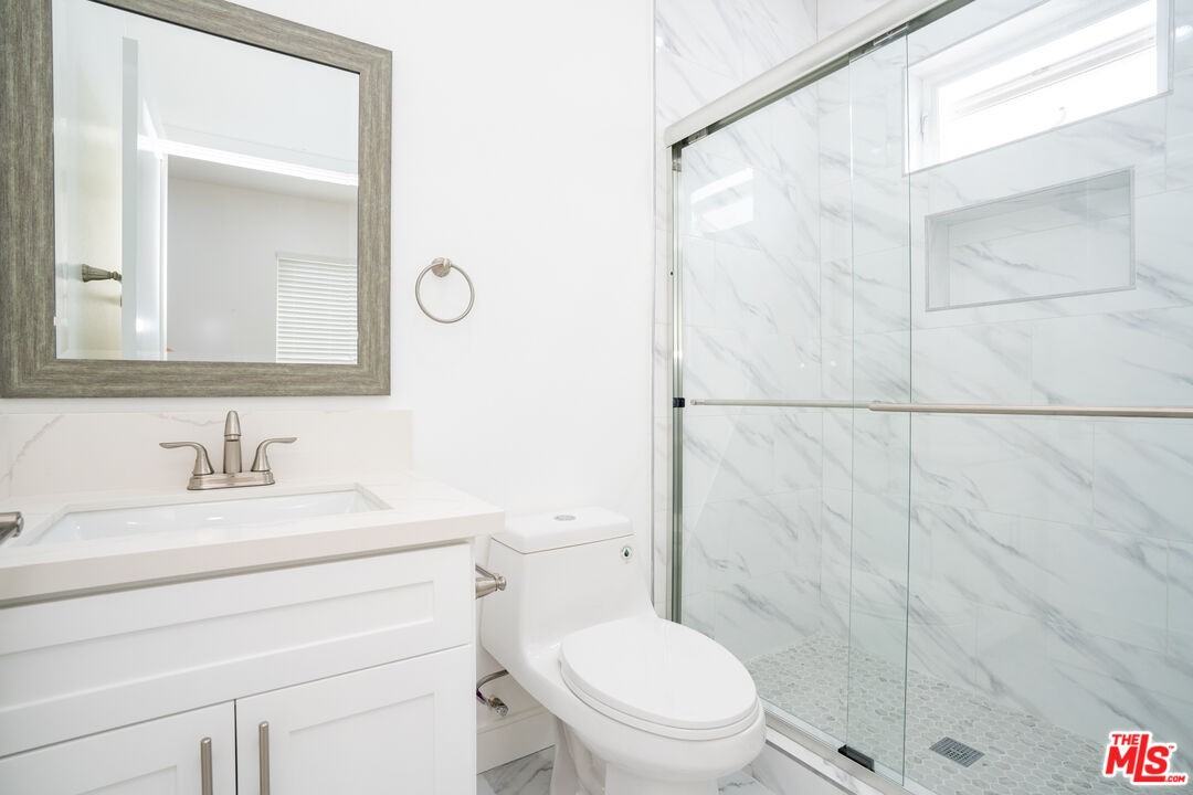 1288 W 35th Pl #1288 - Photo 5 of 7