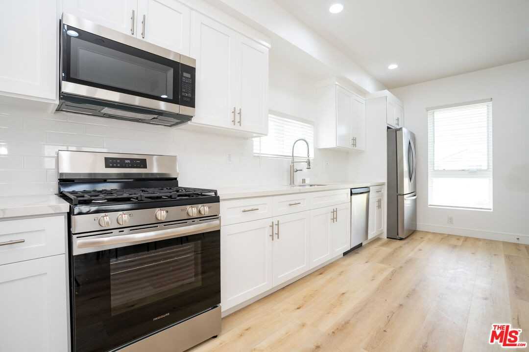 1288 W 35th Pl #1288 - Photo 7 of 7