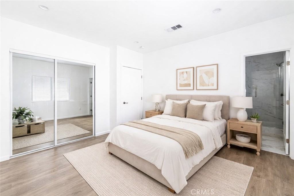 7046 White Oak Ave #7046A - Photo 6 of 23