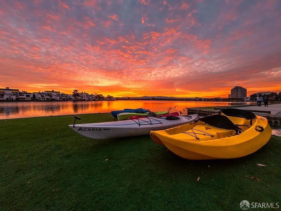 1208 Admiralty Ln #1208 - Photo 2 of 40