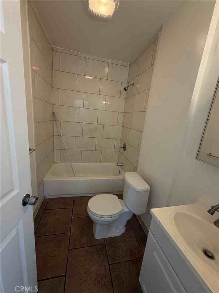 358 Magnolia Ave #358 - Photo 7 of 16