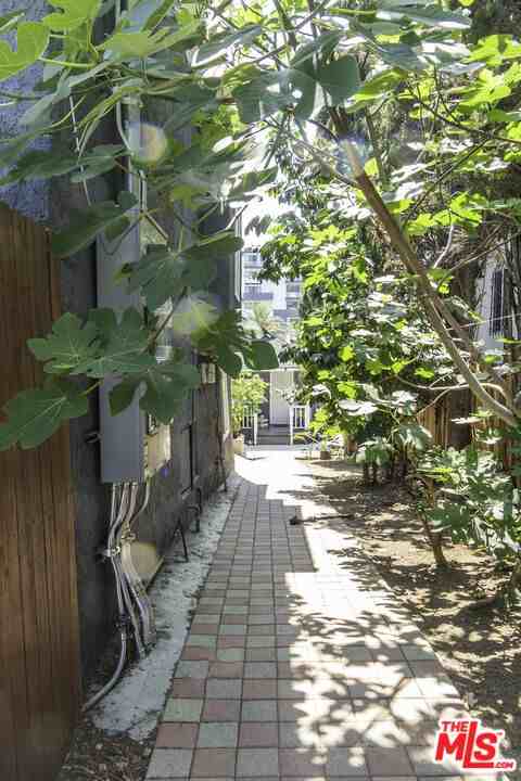 348 Laveta Ter #3481-2 - Photo 2 of 23