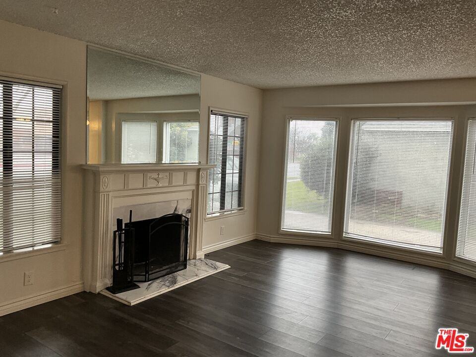 1123 E Cameron Ave #1123 - Photo 3 of 11