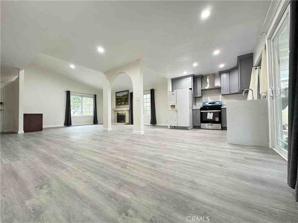 3019 S Townsend St #3019 - Photo 2 of 10