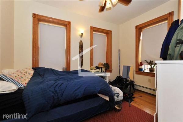 60 Phillips St - Photo 3 of 8