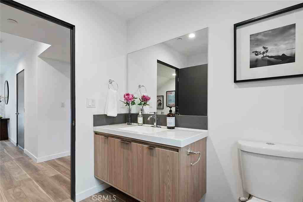 13538 Vanowen St #13538-3 - Photo 7 of 38