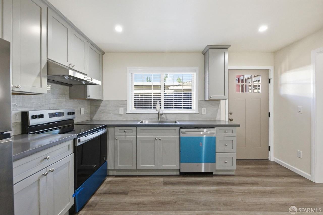 1942 Peggy Dr #1942A - Photo 4 of 13